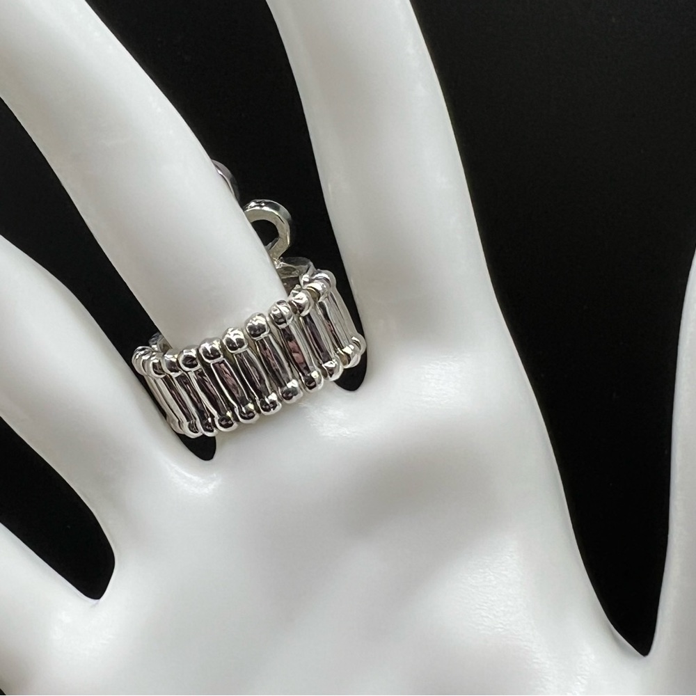 NWOT Statement Ring and Rhinestone Earrings Bundle 2 Piece Bundle - Picture 6 of 8